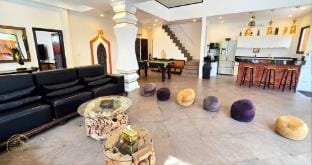 TUCHELAND Luxury Pool Villa Pattaya Walking Street Villa in Pattaya City
