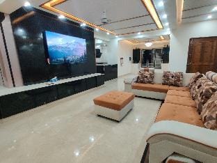 Justwalkin Rooms - Luxe Haven Vacation rental in Bengaluru