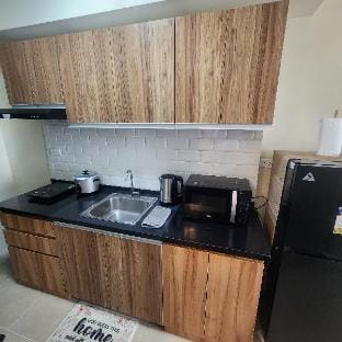 Condo Unit @ AVIDA Sucat Tower 9 near NAIA Airport Apartment in Las Pinas