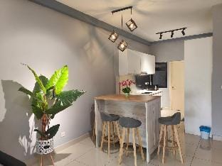 Near Legoland Medini 15pax J&L@2 Apartment in Johor