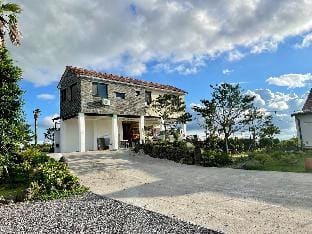 C#4 Aewol Sunset View is Breathtakingly Beautiful Emotional 1.5 Room Villa in South Korea