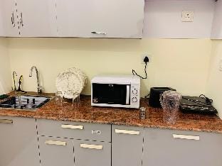 Praavi homes (Stylish 1 bedroom Apartment) Vacation rental in Noida