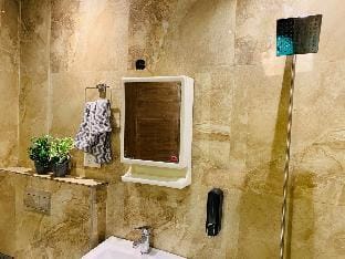 Praavi homes (Stylish 1 bedroom Apartment) Vacation rental in Noida