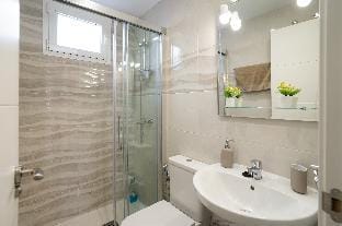 Apartamento al lado de la playa con parking Apartment in Benalmadena