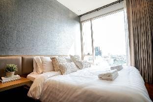 Thonglor Modern Bedroom/Working Room/Pool&GYM Apartment in Bangkok