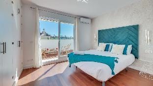 Los Angeles beach front villa Villa in Marbella