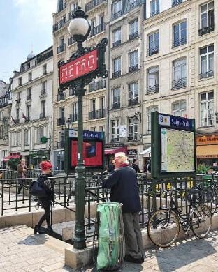 Real Marais experience, Brand new, Lively, Central Apartment in Paris