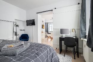 Loft with Gym • Kitchen ,WiFi , Free Parking Apartment in Berlin