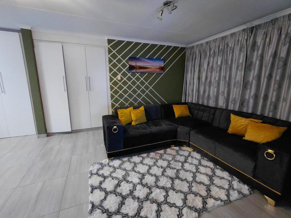Mont Pelaan 48 Apartment in KwaZulu-Natal
