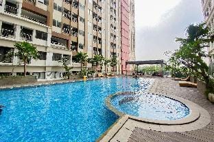 Basic Style Studio LRT City Jatibening By Travelio Apartment in Jakarta