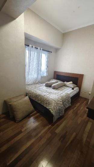 Two Bedrooms - Strategic Poins Mall Apartment. Apartment in South Jakarta City