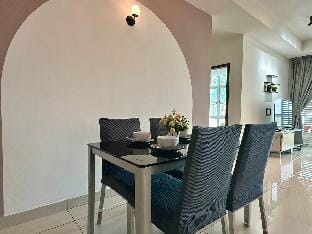 KSL City Mall with free Netflix 6pax@ 2 Carparks Vacation rental in Johor Bahru