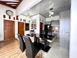 Joglo Satrio Pinayungan Villa Villa in Special Region of Yogyakarta