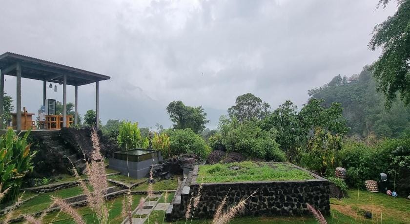 Onion Garden And Natural Hotspring Hotel in Karangasem Regency