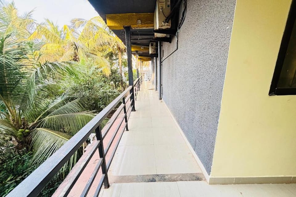 29 Beach House Goa Hotel in Mandrem