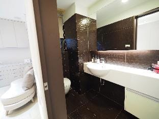 Gorgeous Jewelry Case / 中山國中站/附車位/Mar-exclusive Apartment in Taipei City