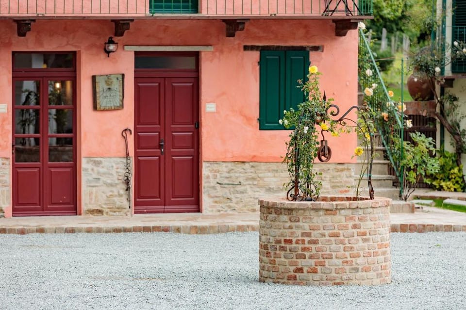 TENUTA MIRANDA Hotel in Piedmont