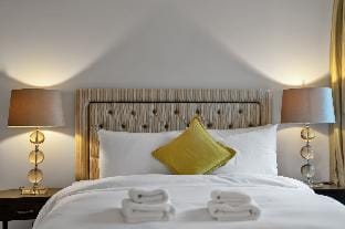 Spacious 2 Bedroom Apartment Behind Harrods Apartment in City of Westminster