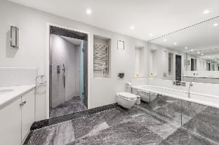 Two Bed Apartment with cinema - Knightsbridge Apartment in City of Westminster