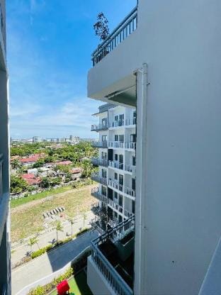 WV 10 Stylish 1BR Apartment Apartment in Iloilo City