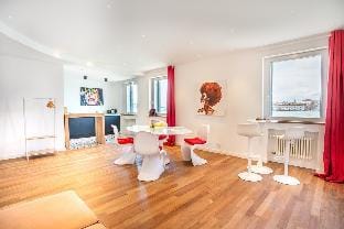 A glance at San Marco - Panoramic Canal View  Apartment in Lido di Venezia
