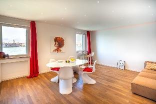 A glance at San Marco - Panoramic Canal View  Apartment in Lido di Venezia
