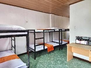 Oslob Beach House in Gated Property Vacation rental in Oslob