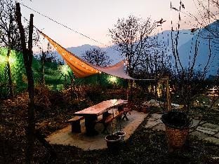 Evara Manali - Wooden duplex cottage with Jacuzzi Villa in Himachal Pradesh