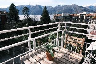 Lovely Studio Lakeview & Parking Apartment in Canton of Ticino