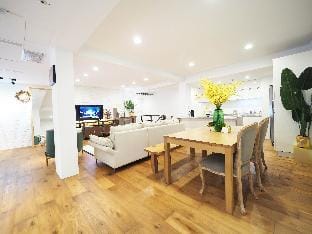 Mar-exclusive 美式 Barn Style Luxury Residence適合親子入住 Apartment in Taipei City
