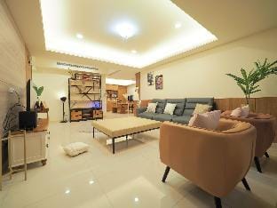 Mar-exclusive師大夜市步行1分鐘/距離NTNU大學只要30秒/4房3衛浴/獨立出入口 Apartment in Taipei City