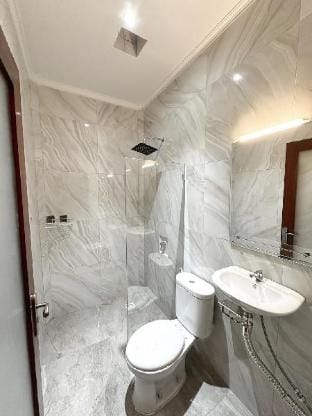 Suite 4 at TWIN GUEST HOUSE at Batu Belig Vacation rental in North Kuta
