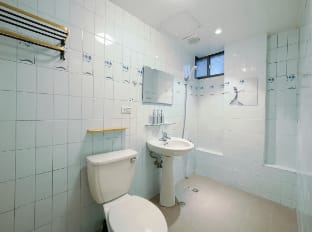 HOT 4房2衛浴/童話故事的家/靠近捷運站(善導寺站)/Mar-exclusive Apartment in Taipei City
