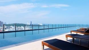 2 Bed Room Central Location-Sea View Infinity Pool Apartment in Pattaya City