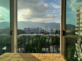 Doi Suthep Mountain and City view room. Apartment in Chiang Mai