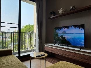 Luxury Condo Spacious & Private Apartment in Chiang Mai