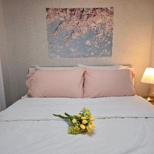 Kozy Stay in Sindang-dong Traditional Market Vacation rental in Seoul