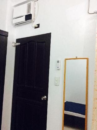 Brand New Room w/ Balcony&WiFi(2) Vacation rental in Quezon City