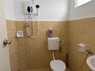 C4A Austin 16 paxs *Near New Cathay Yi Jia Restaur Vacation rental in Johor Bahru