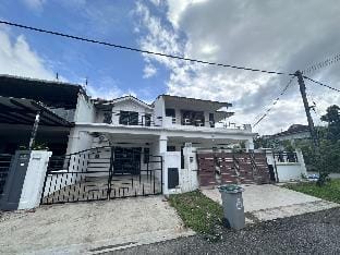 C4A Austin 16 paxs *Near New Cathay Yi Jia Restaur Vacation rental in Johor Bahru