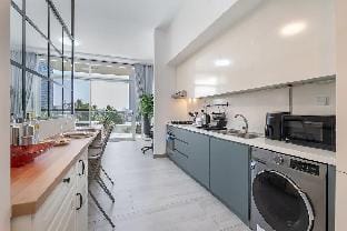 Luxury & Stylish Studio - JVC Vacation rental in Dubai