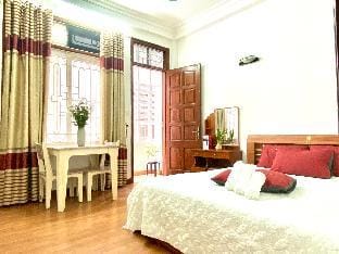 Cozy family room in the center of hoan kiem hanoi Vacation rental in Hanoi