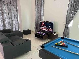 New Mount Austin Pool End Lot Landed 18 pax Vacation rental in Johor Bahru