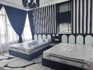 New Swarovski Design Austin Regency 15 pax Apartment in Johor Bahru