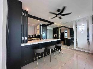 New Swarovski Design Austin Regency 15 pax Apartment in Johor Bahru