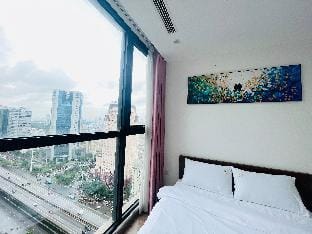 May Housing - 1BR Vinhomes Skylake View Keangnam Apartment in Laos