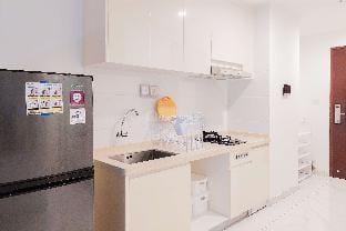 ComfortLiving 2BR at Sky House BSD Apt By Travelio Apartment in West Java