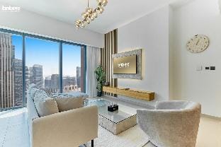 bnbmehomes - Exclusive 2BR nr Dubai Mall - 3302 Apartment in Dubai