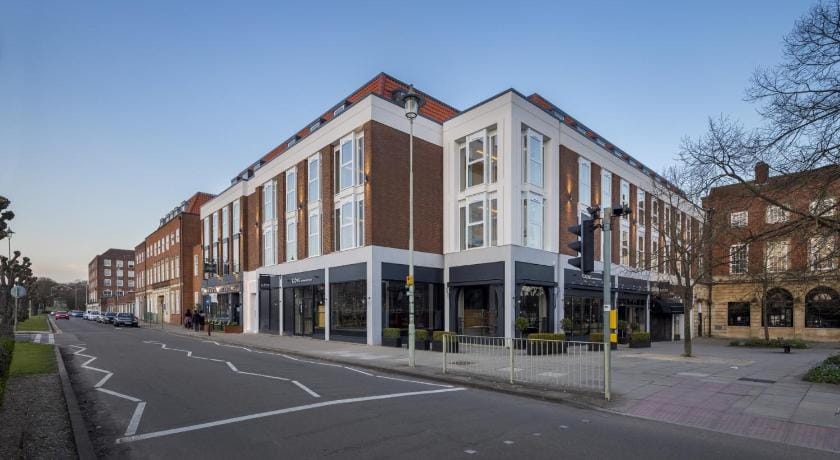 Portfolio Apartments - Welwyn Town Centre Hotel in Welwyn Garden City