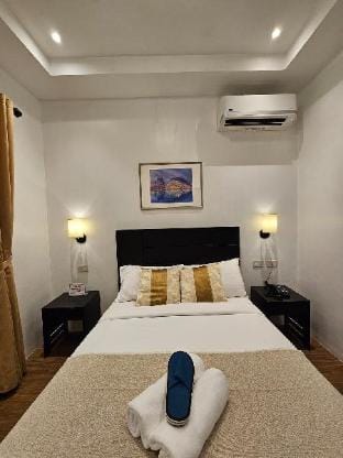 Aroma Suite 2 - Hotel El Sur Vacation rental in Tagaytay